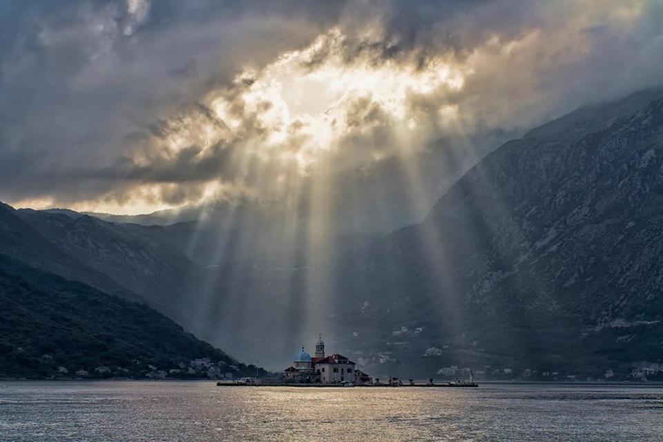 Kazerma Apartment Perast Eksteriør billede